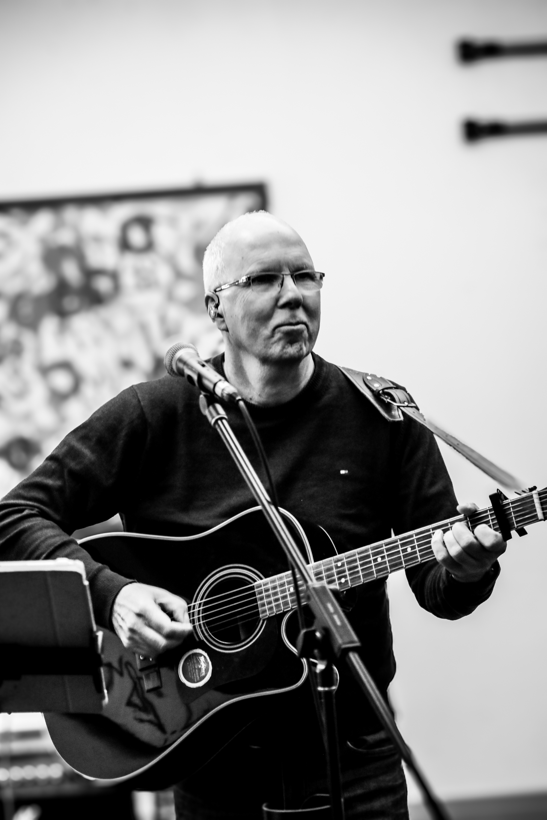 Gerd Tönjes, Gitarre und Gesang bei der Band 2842